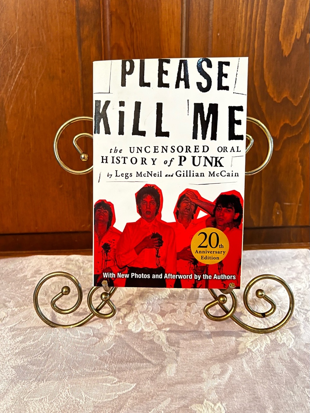 coffee table book
PLEASE KILL ME: 
THE UNCENSORED ORAL HISTORY OF PUNK